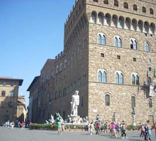 Palazzo vecchio e fontana del nettuno