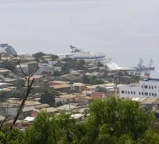 Blick vom Kreuz in den Hafen