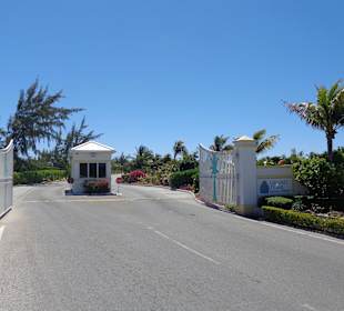 Eingang zum Terminal von der Landseite