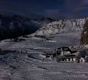 Abends Richtung Hotel Post 