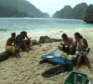 Mittagspause mit unserer Schnorchelgruppe