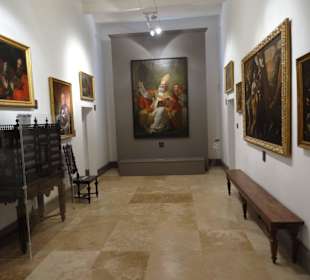 Ins Wignacourtmuseum im Anschluß der Katakomben