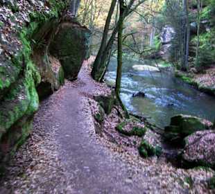 Enge Wege und rutschig