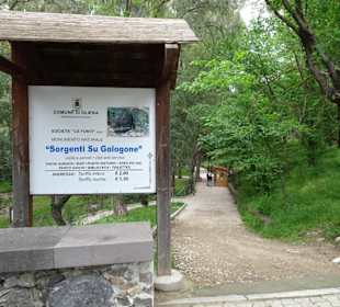 Eingang zum Quellareal Su Gologone