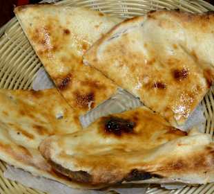 Ofenwarmes Butter-Naan