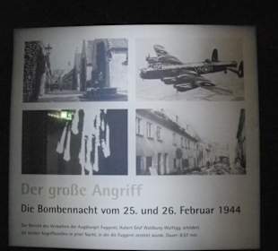 Bilder in den Schaukästen