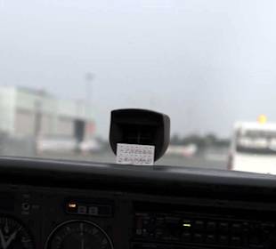 Vorne am Cockpit mit Folge-Auto