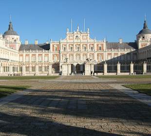 Vista frontal del Palacio Real de Aranjuez