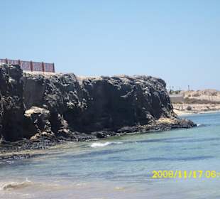 Strand unterhalb der Tapasbar  1 km zum Hotel 1-2-Fly