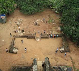 Blick von den Treppen aufs Plateau