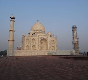 Auf dem Gelände des Taj Mahal
