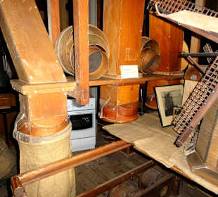 Abfüllung der Mehlsäcke