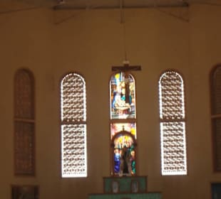 Vorderfront des Gotteshauses