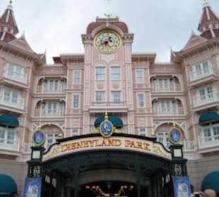 Eingang zum Disneyland Park Paris