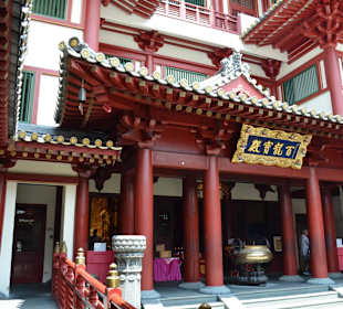 Buddha Tooth Relic Temple