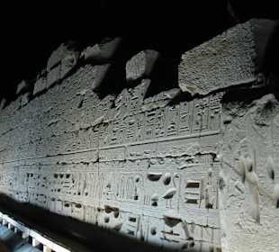 Karnak Tempel bei Nacht