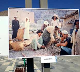 Stadtrundfahrt Khasab Bilderausstellung