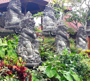 Puri Saren Agung