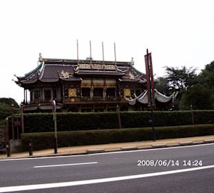 chinischer Pavillion am Park