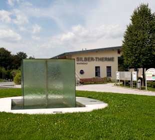 Silbertherme Warmbad ( 750m Fußweg )