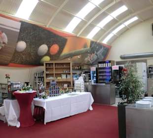 Inneneinrichtung Wellblechpalast