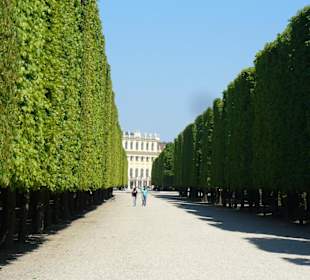 Schloss mit Gartenanlage
