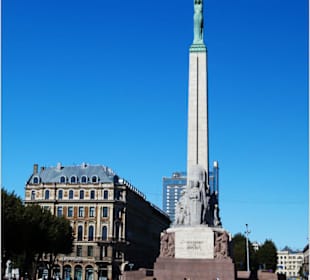 Monument of freadom