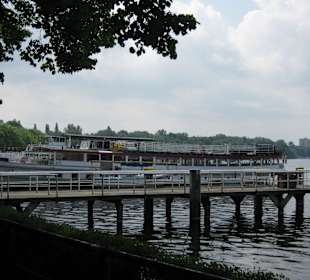 Schiffsanlegestelle Greenwichpromenade