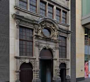 Fassade des Hauses Zum Maulbeerbaum