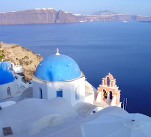Blick von Oia in Richtung Fira