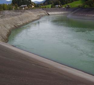 Der Ausgleichspeicher oberhalb von Schwarzach