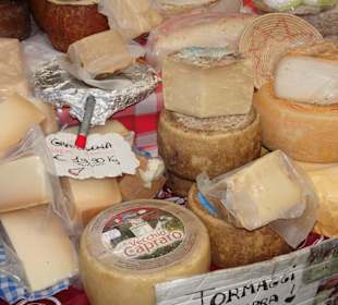 Bummel über den Wochenmarkt von Tempio Pausania