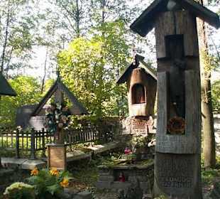 Stare, zabytkowe nagrobki