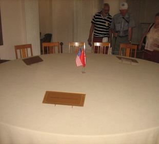 Der berühmte Runde Tisch