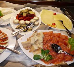 Frühstücksbuffet: Lachs und Forelle