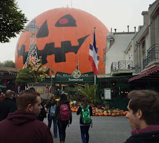 Achterbahn als Kürbis 