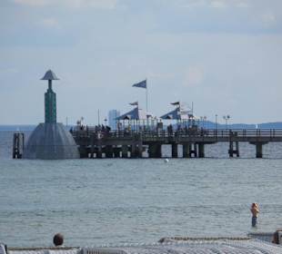 Seebrücke mit Tauchgondel Grömitz