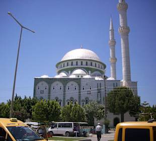 Moschee vom Basar aus.