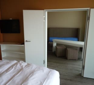 Suite 1114