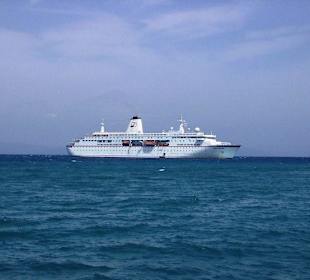 Traumschiff , deutsch auf Reede