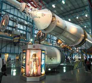 Apollo Saturn Center