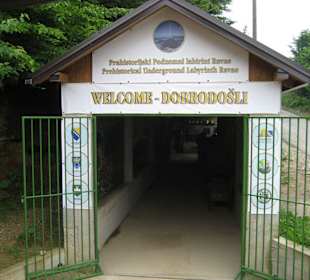 Eingang Tunnel Raven