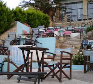 Knajpka z najleoszym widokiem na morze w Afitos