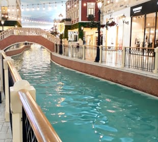 Villaggio Shopping Mall