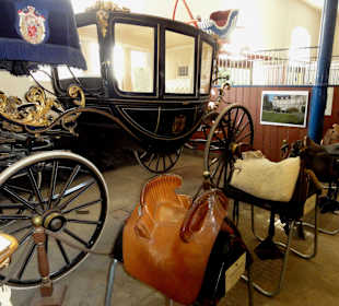 Exponate des Marstallmuseums