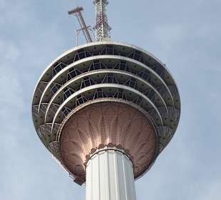 Die Kuppel des Turms