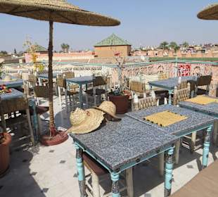 Die tolle Altstadt von einem Dach-Cafe