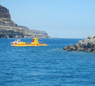 Puerto de Mogán Yellow Submarine