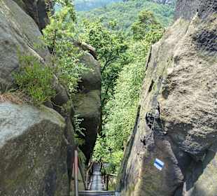Wanderweg - viele Stufen