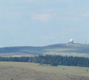 Blick vom Kreuzberg zur Wasserkuppe